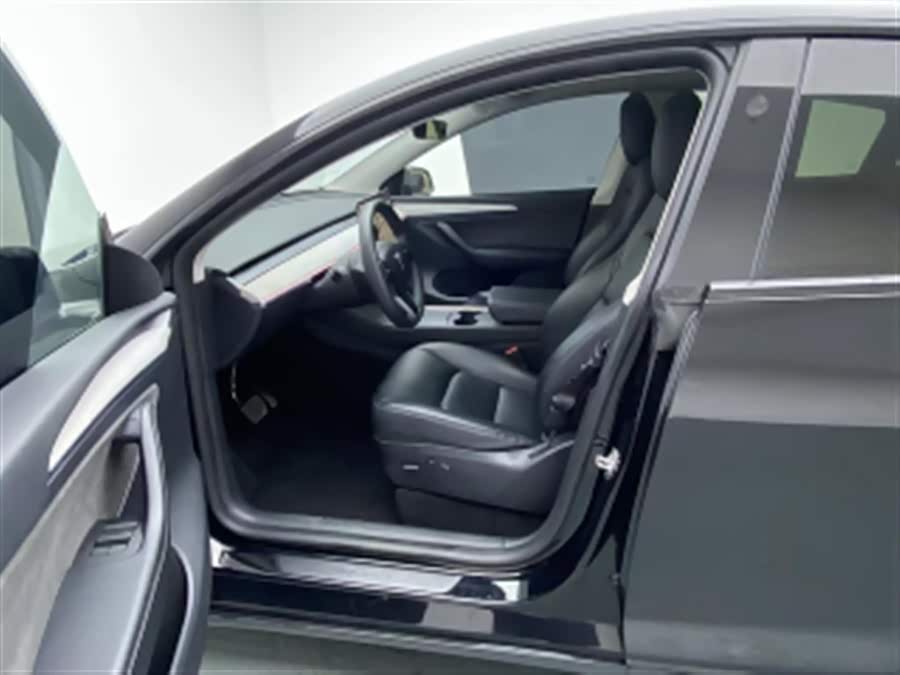 Model Y 2024 RWD - zdjęcie 7
