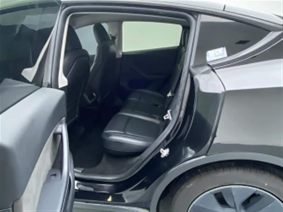 Model Y 2024 RWD - zdjęcie 8