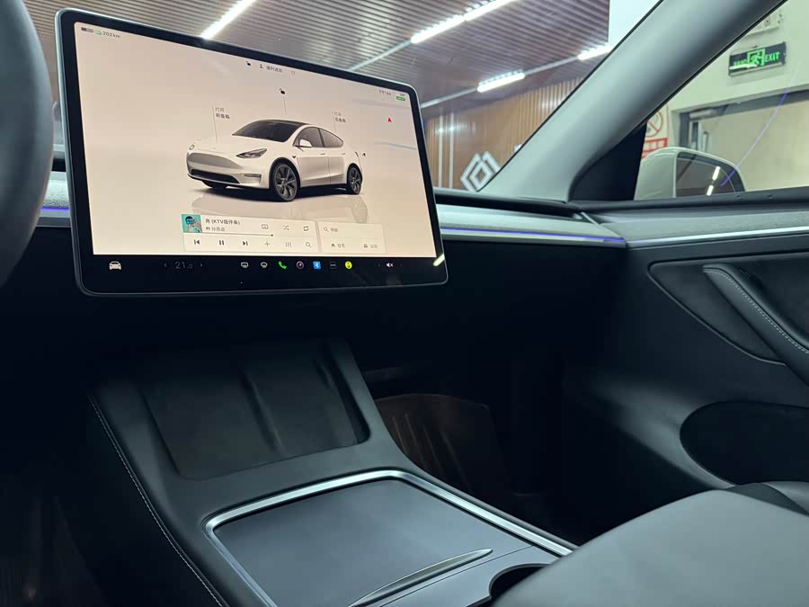 Model Y 2024 RWD - zdjęcie 8