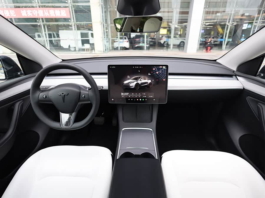 Model Y 2024 RWD - zdjęcie 9