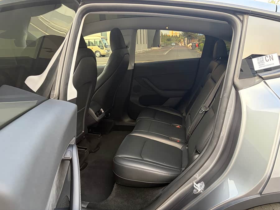 Model Y 2024 RWD - zdjęcie 10