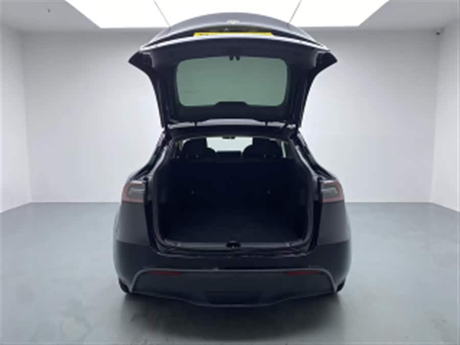 Model Y 2024 RWD - zdjęcie 10