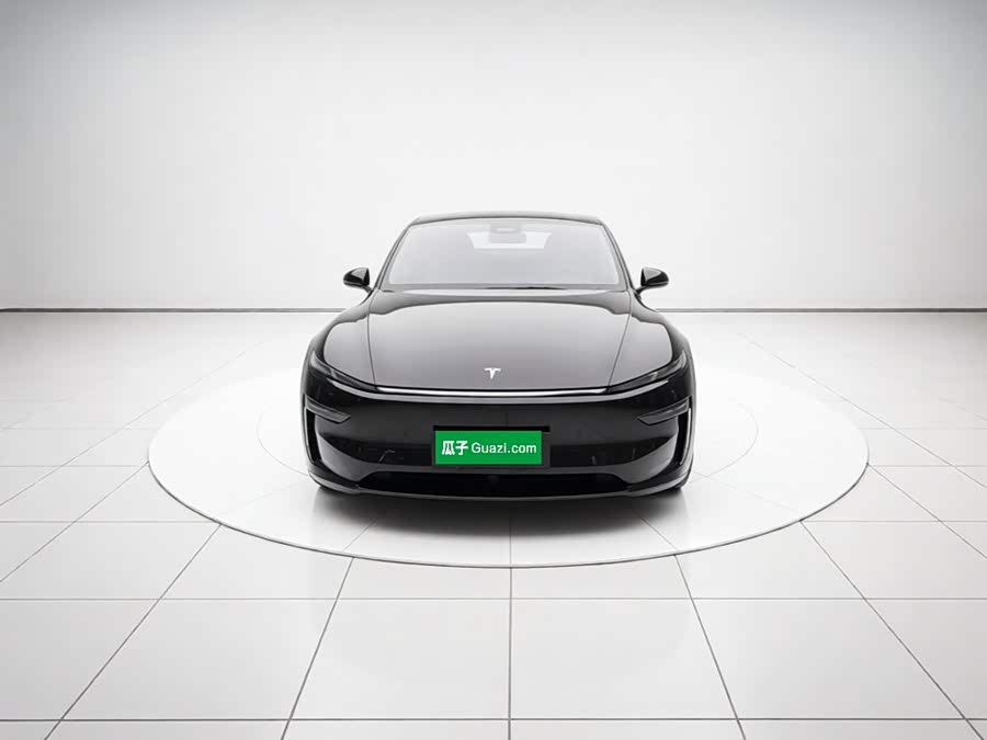 Model Y 2025 Long Range All-Wheel Drive First Edition - zdjęcie 2
