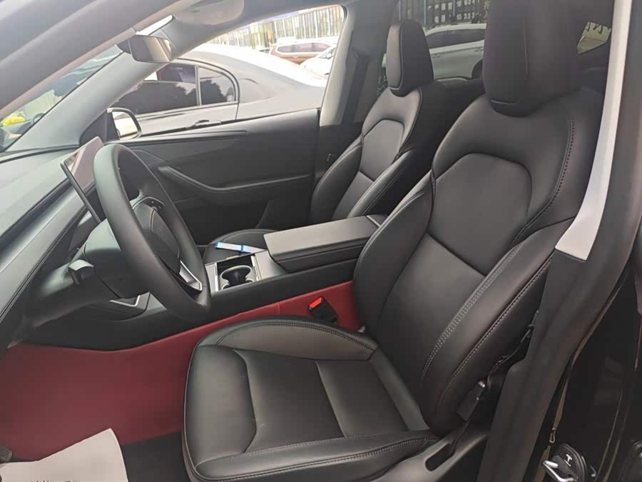 Model Y 2025 Long Range All-Wheel Drive First Edition - zdjęcie 11