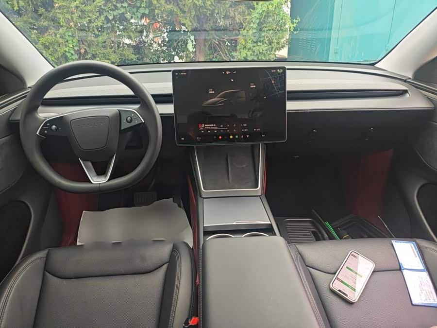 Model Y 2025 Long Range All-Wheel Drive First Edition - zdjęcie 5