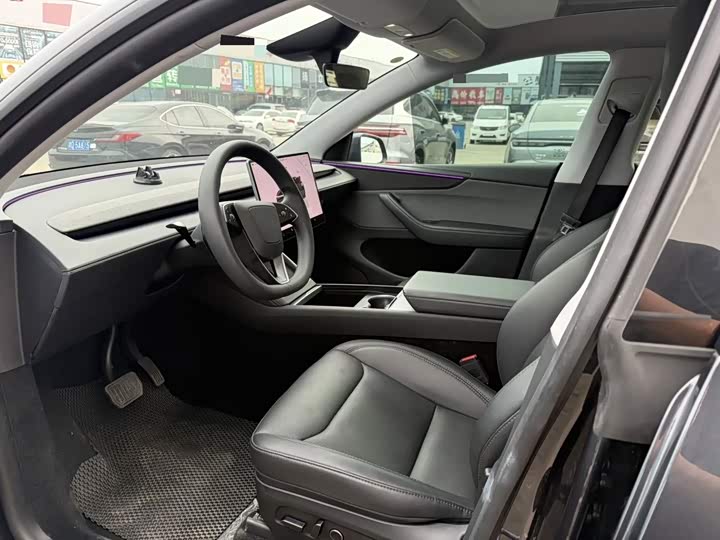 Model Y 2025 RWD First Edition - zdjęcie 7