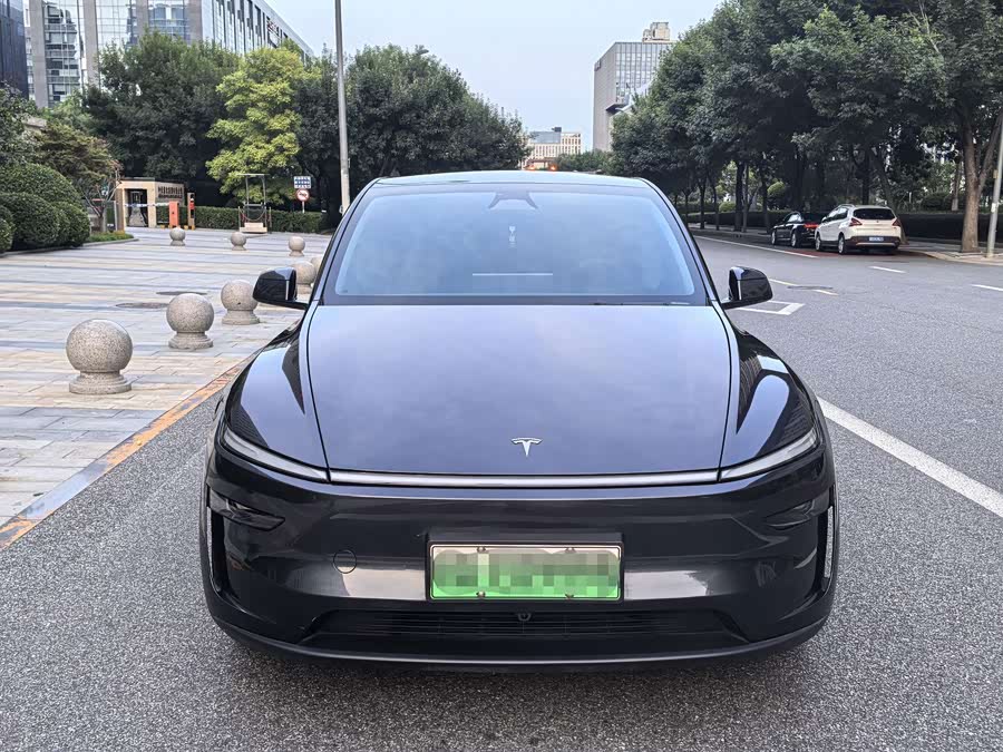 Model Y 2025 RWD - zdjęcie 2