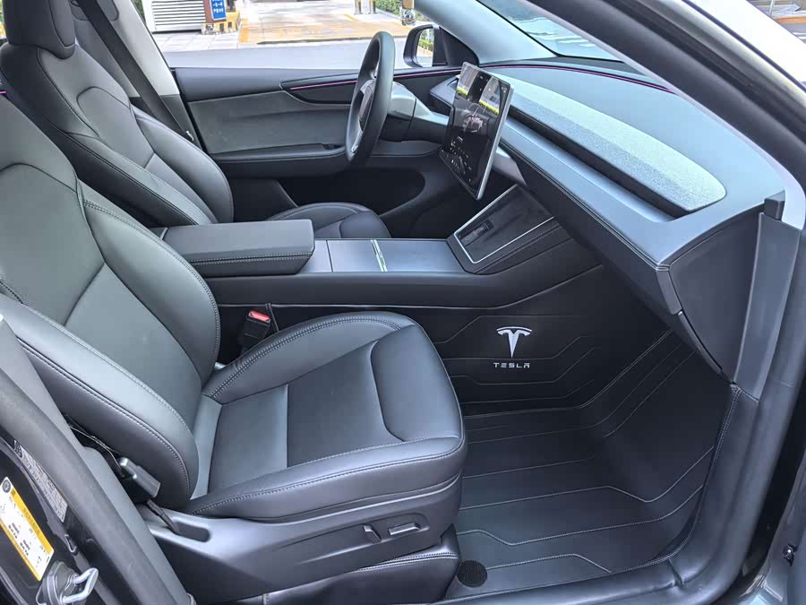 Model Y 2025 RWD - zdjęcie 11