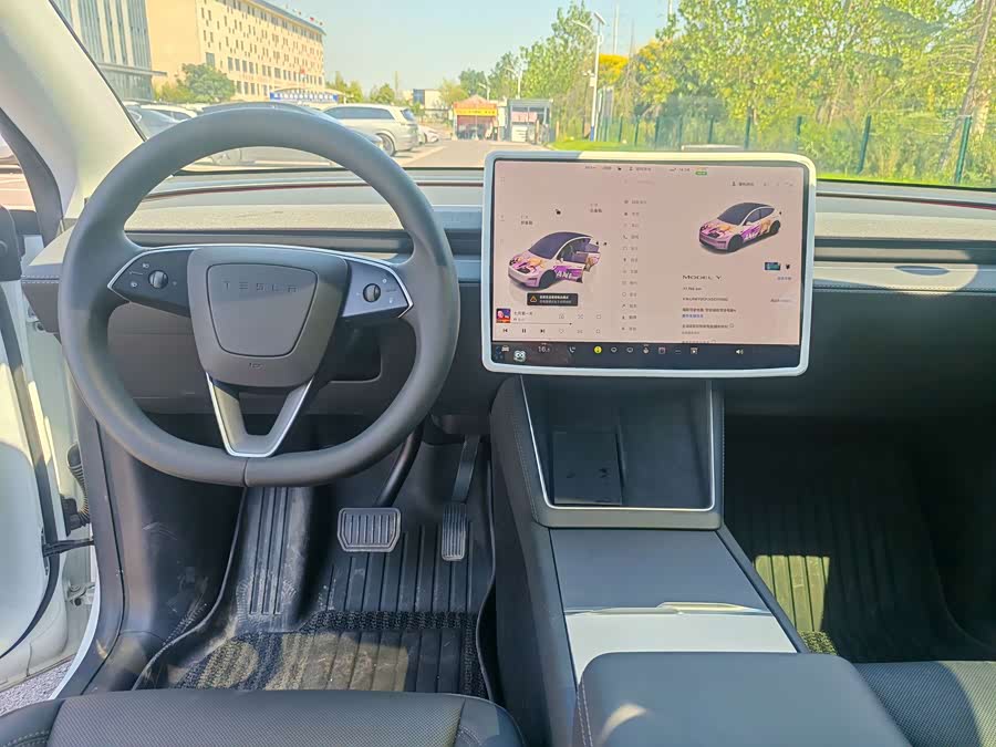 Model Y 2025 RWD - zdjęcie 11