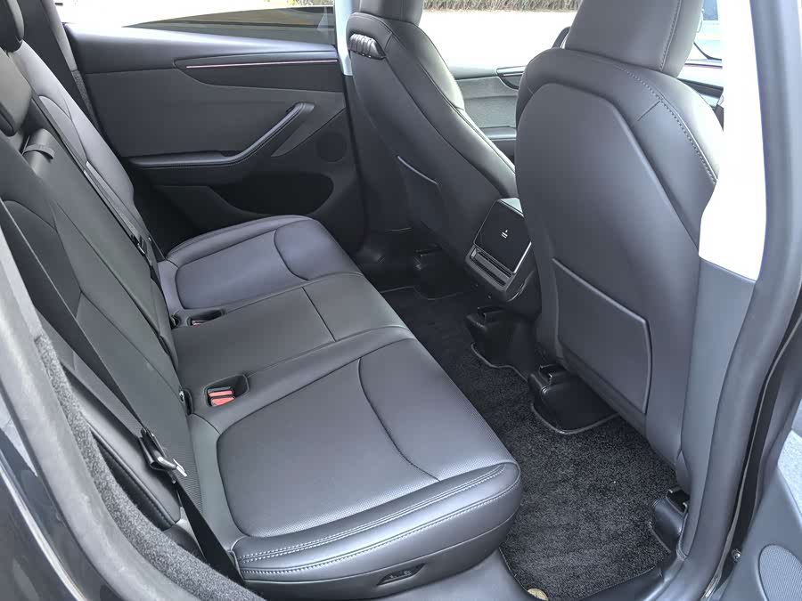 Model Y 2025 RWD - zdjęcie 12