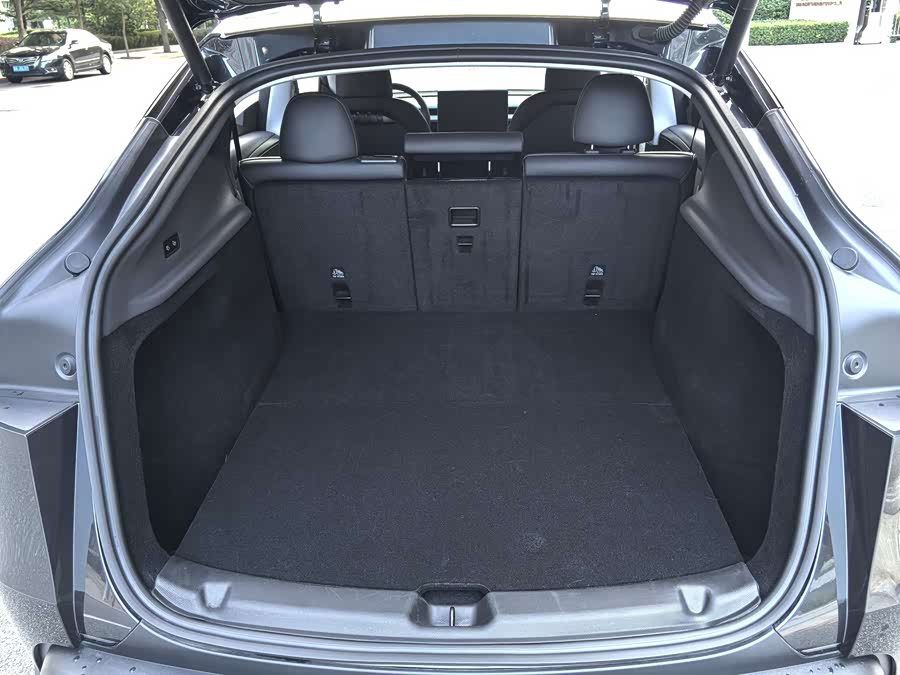 Model Y 2025 RWD - zdjęcie 14