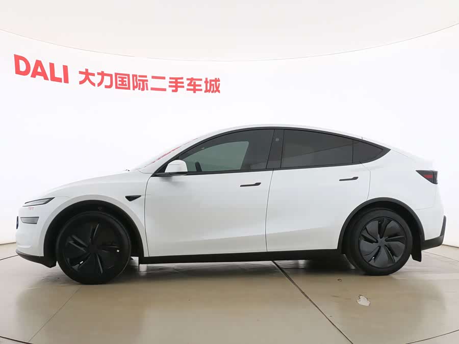 Model Y 2025 RWD - zdjęcie 17
