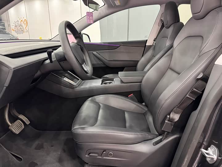 Model Y 2025 RWD - zdjęcie 20