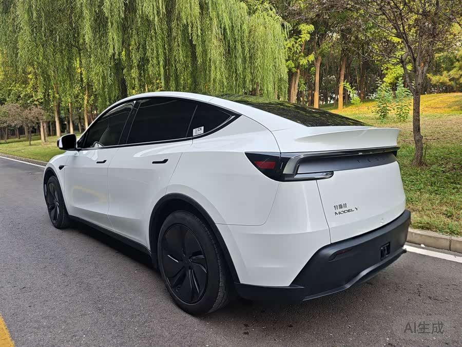 Model Y 2025 RWD - zdjęcie 4