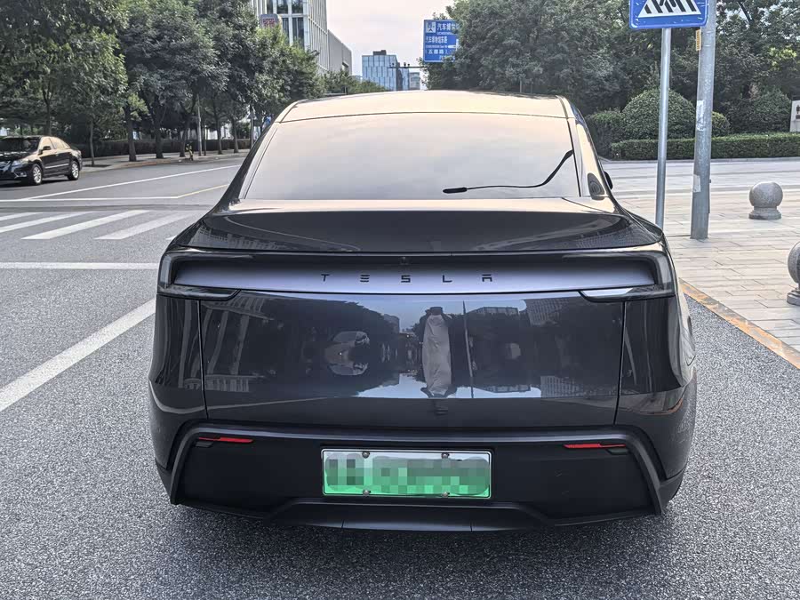 Model Y 2025 RWD - zdjęcie 4