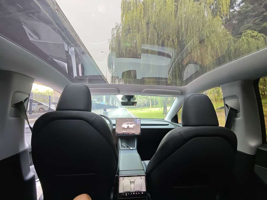 Model Y 2025 RWD - zdjęcie 6
