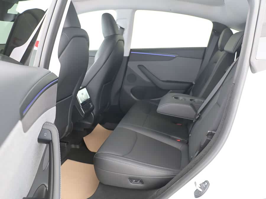 Model Y 2025 RWD - zdjęcie 6