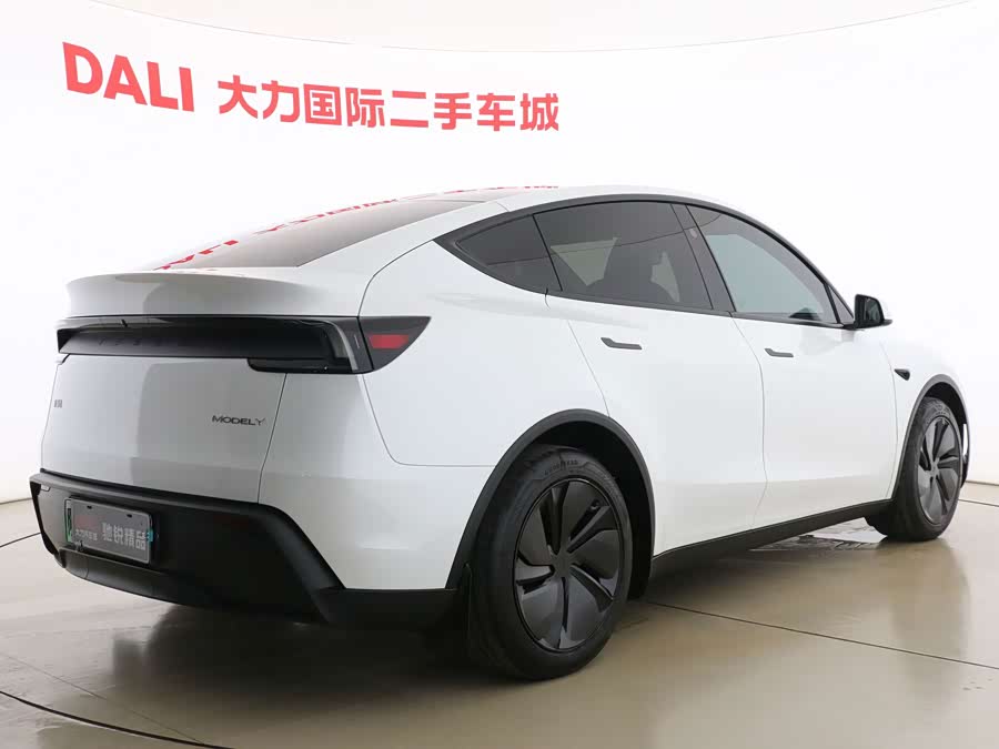 Model Y 2025 RWD - zdjęcie 7