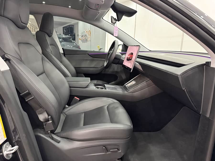 Model Y 2025 RWD - zdjęcie 8