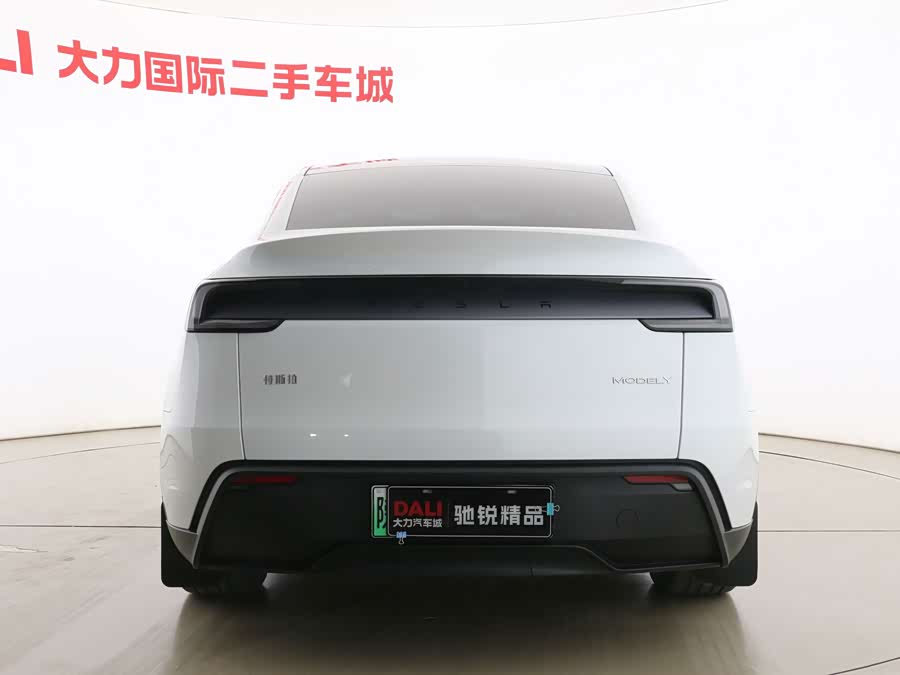Model Y 2025 RWD - zdjęcie 8
