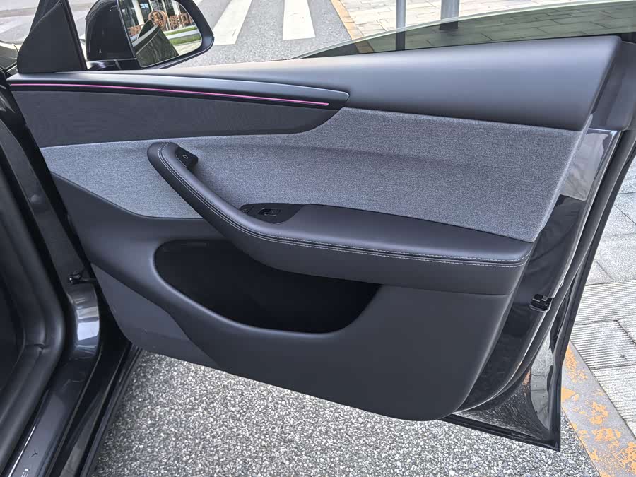 Model Y 2025 RWD - zdjęcie 9