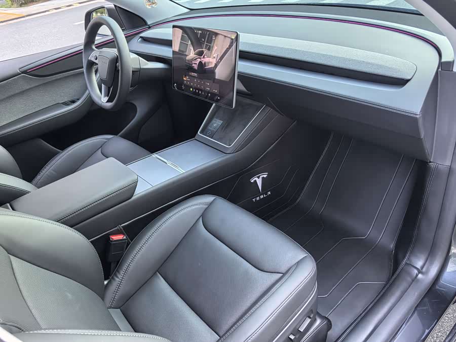 Model Y 2025 RWD - zdjęcie 10