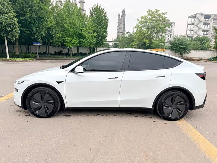 Model Y 2026 Rear Wheel Drive - zdjęcie 13