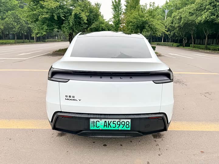 Model Y 2026 Rear Wheel Drive - zdjęcie 18