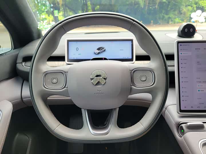 NIO EC6 2024 75kWh - zdjęcie 20