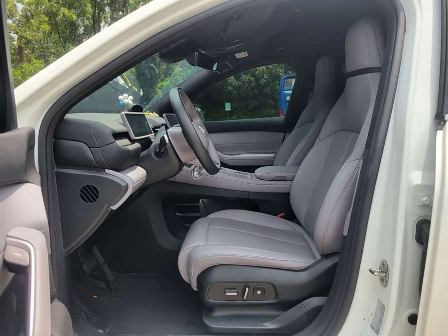 NIO EC6 2024 75kWh - zdjęcie 4