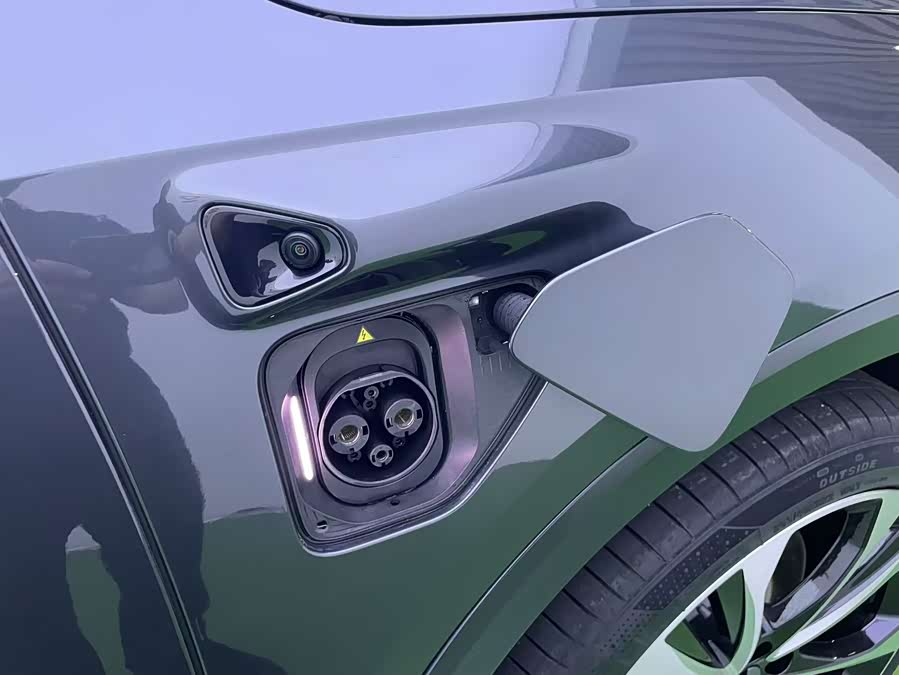 NIO ES8 2023 100kWh Signature Edition - zdjęcie 14