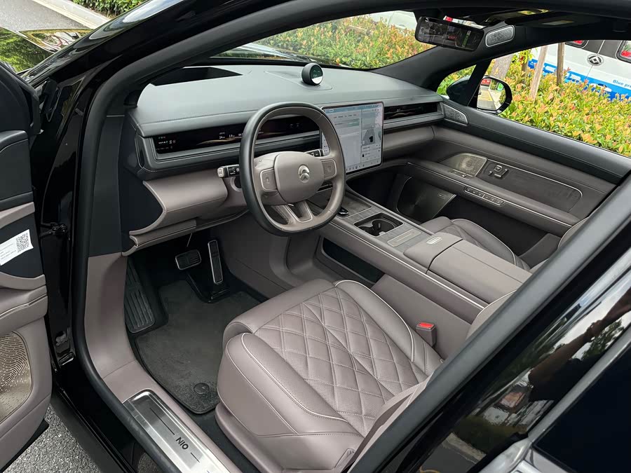 NIO ES8 2026 6-Seater Executive Luxury - zdjęcie 12