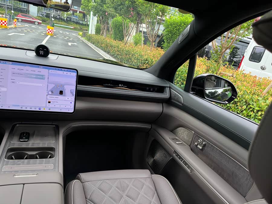NIO ES8 2026 6-Seater Executive Luxury - zdjęcie 19