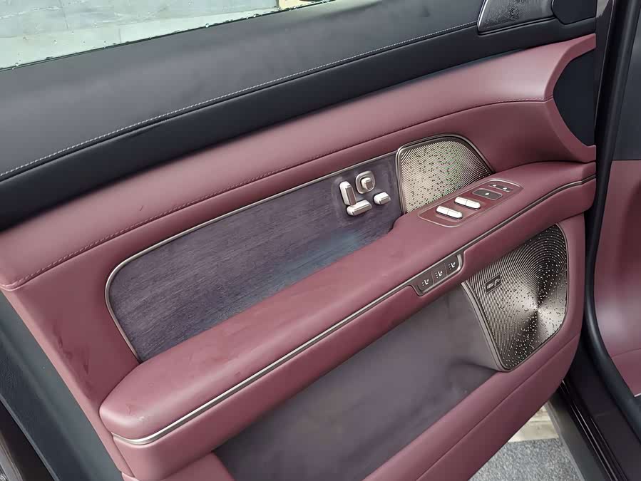 NIO ES8 2026 Six-seat Executive Signature Edition - zdjęcie 5