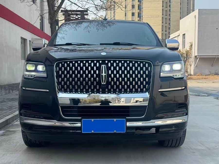 Navigator 2022 3.5T Long Wheelbase President - zdjęcie 5