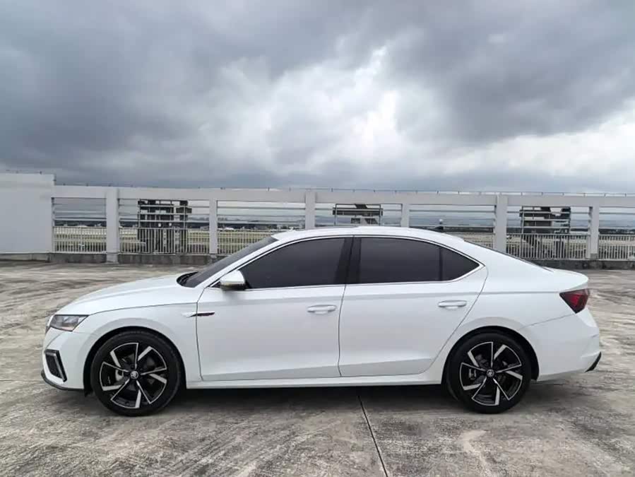 Octavia 2023 Pro TSI280 Luxury - zdjęcie 2