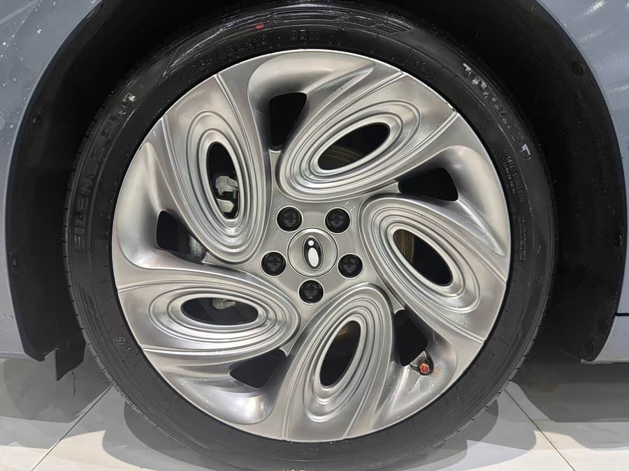 Ora Lightning Cat 555km Premium - zdjęcie 6