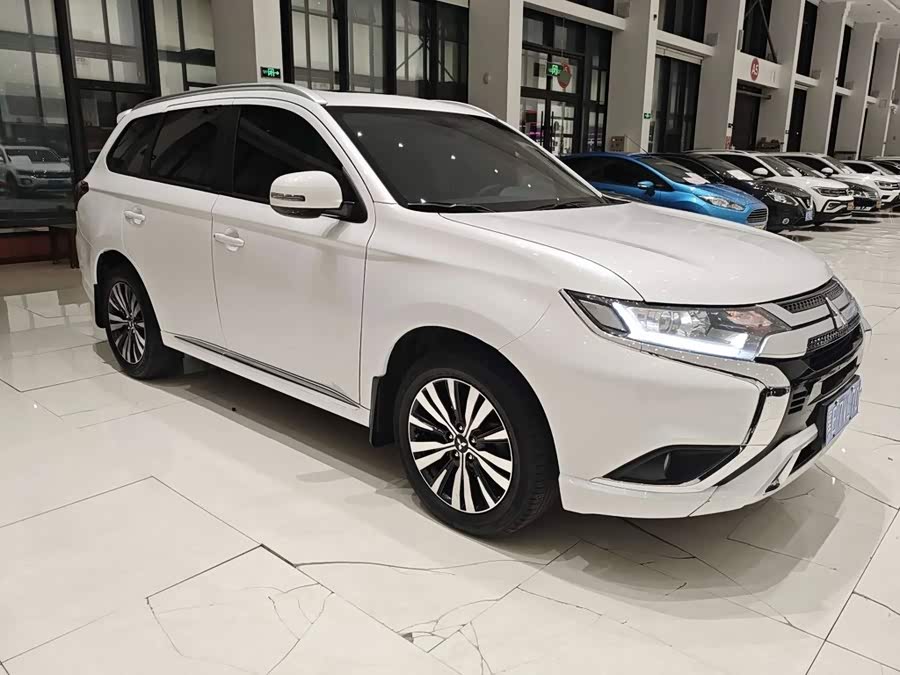 Outlander 2021 2.0L 2WD Sport Edition 5-Seater - zdjęcie 3
