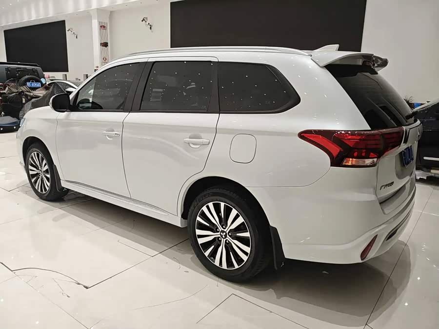 Outlander 2021 2.0L 2WD Sport Edition 5-Seater - zdjęcie 7
