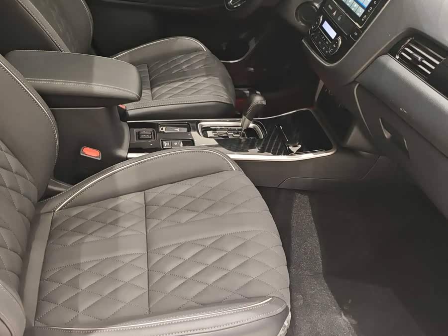 Outlander 2021 2.0L 2WD Sport Edition 5-Seater - zdjęcie 10