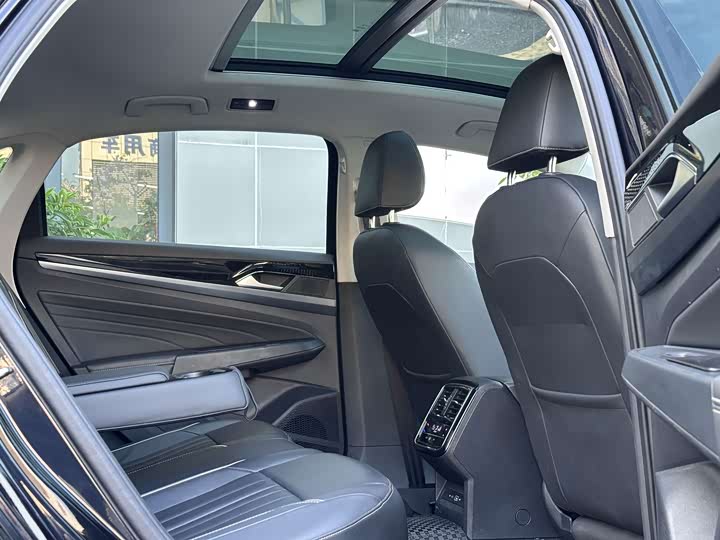Passat 2023 330TSI Elite Edition - zdjęcie 18
