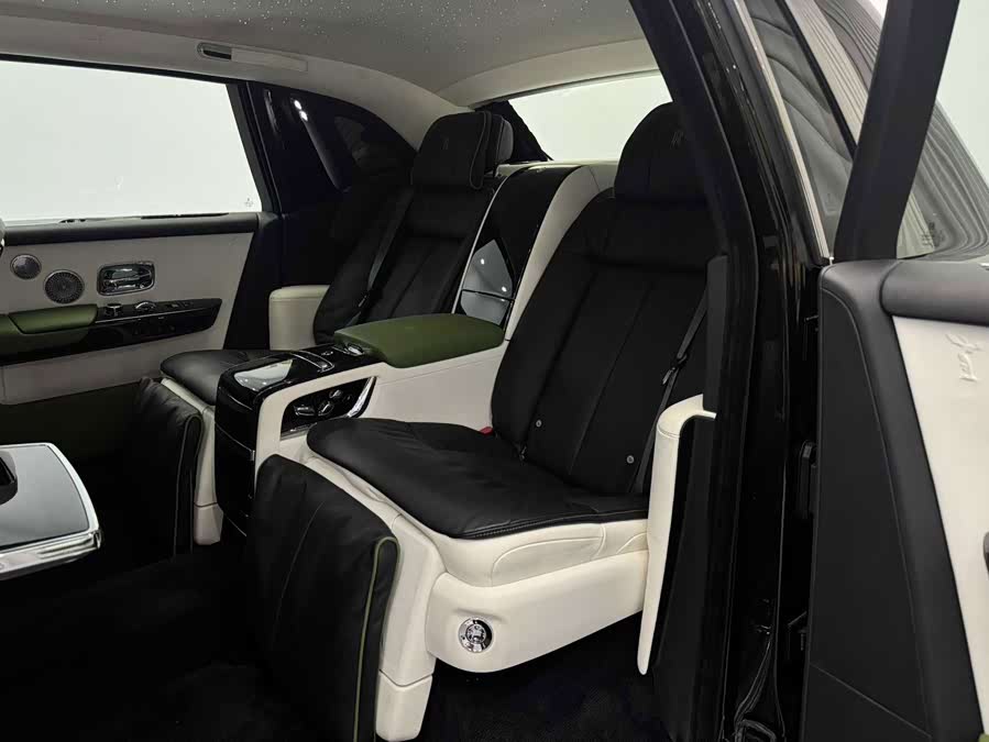 Phantom 2018 6.7T Long Wheelbase - zdjęcie 16
