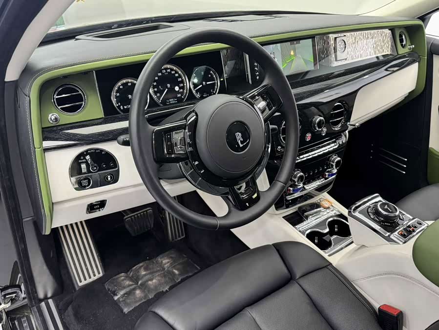 Phantom 2018 6.7T Long Wheelbase - zdjęcie 20