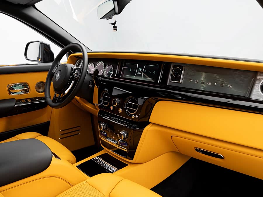 Phantom 2022 6.7T Standard Wheelbase - zdjęcie 16