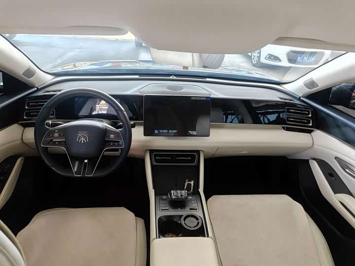 Qin L 2024 DM-i 80KM Super - zdjęcie 16