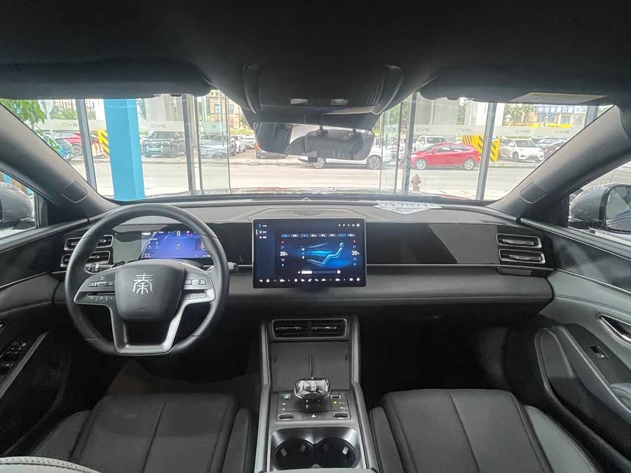 Qin L 2025 DM-i Smart Driving Edition 80KM Leading Model - zdjęcie 12