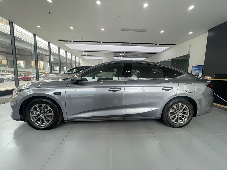 Qin L 2025 DM-i Smart Driving Edition 80KM Leading Model - zdjęcie 4