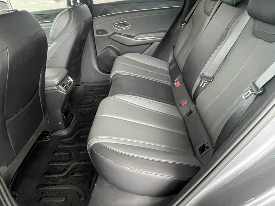 Qin L 2025 DM-i Smart Driving Edition 80KM Leading Model - zdjęcie 10