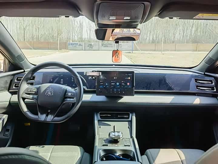 Qin L 2025 EV 470KM Leading - zdjęcie 13