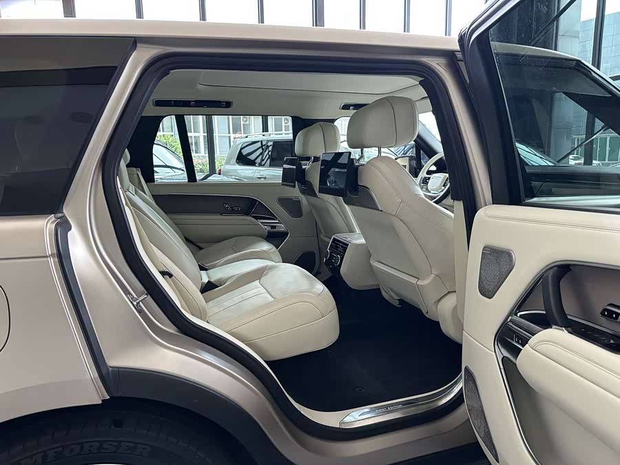 Range Rover 2023 4.4 V8 530PS First Edition - zdjęcie 11
